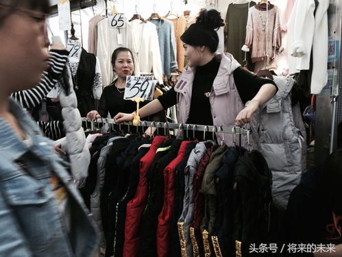 北京最大外貿(mào)服裝城6號閉市,衣服5元,10元隨處可見,淘寶者爆滿