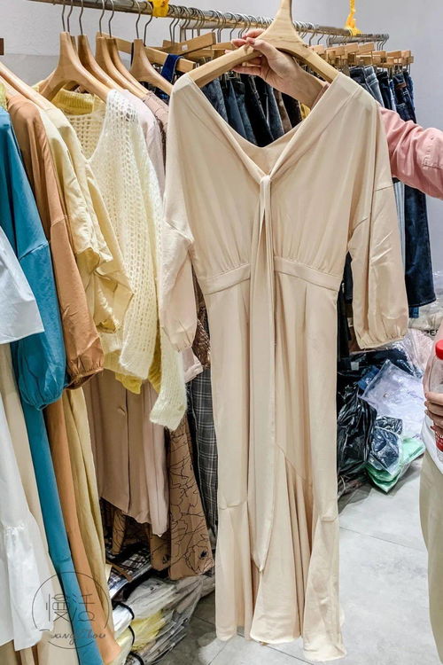 廣州服裝批發市場又清倉,100元拿下3件,最遲9號結束,撿寶要快點